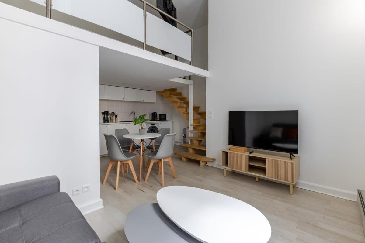 Apartment Duplex Proche De L'arc De Triomphe Et Trocadero Paris